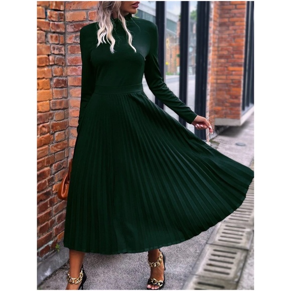 Dresses & Skirts - Classic Solid Pleated Minimalist Dress